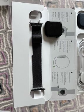 Apple Black Milanese Loop Smartwatch Band with Black Case